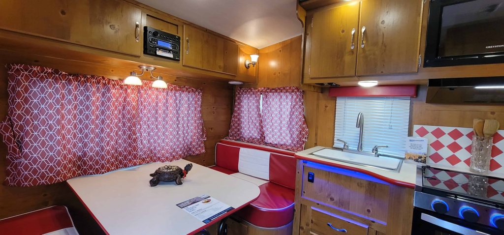 Inside the 2022 Gulf Stream RV Vintage Cruiser 19ERD